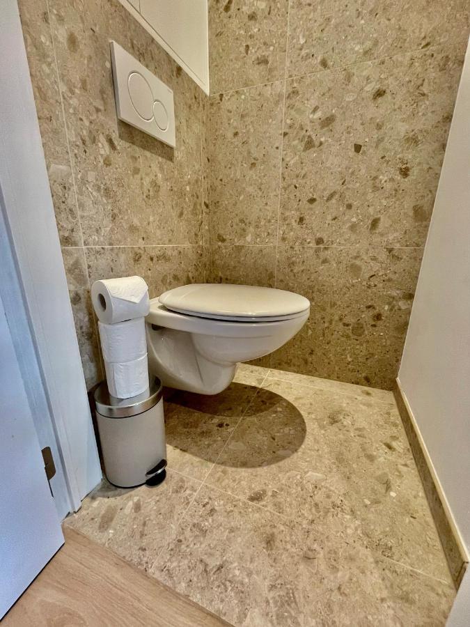 Oneluxstay Near Fashion District Antwerpen Buitenkant foto