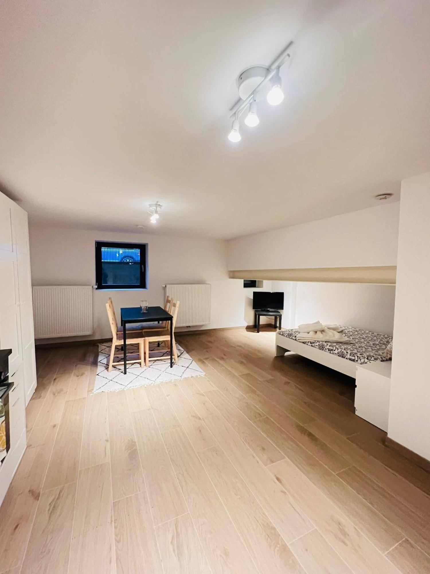 Oneluxstay Near Fashion District Antwerpen Buitenkant foto