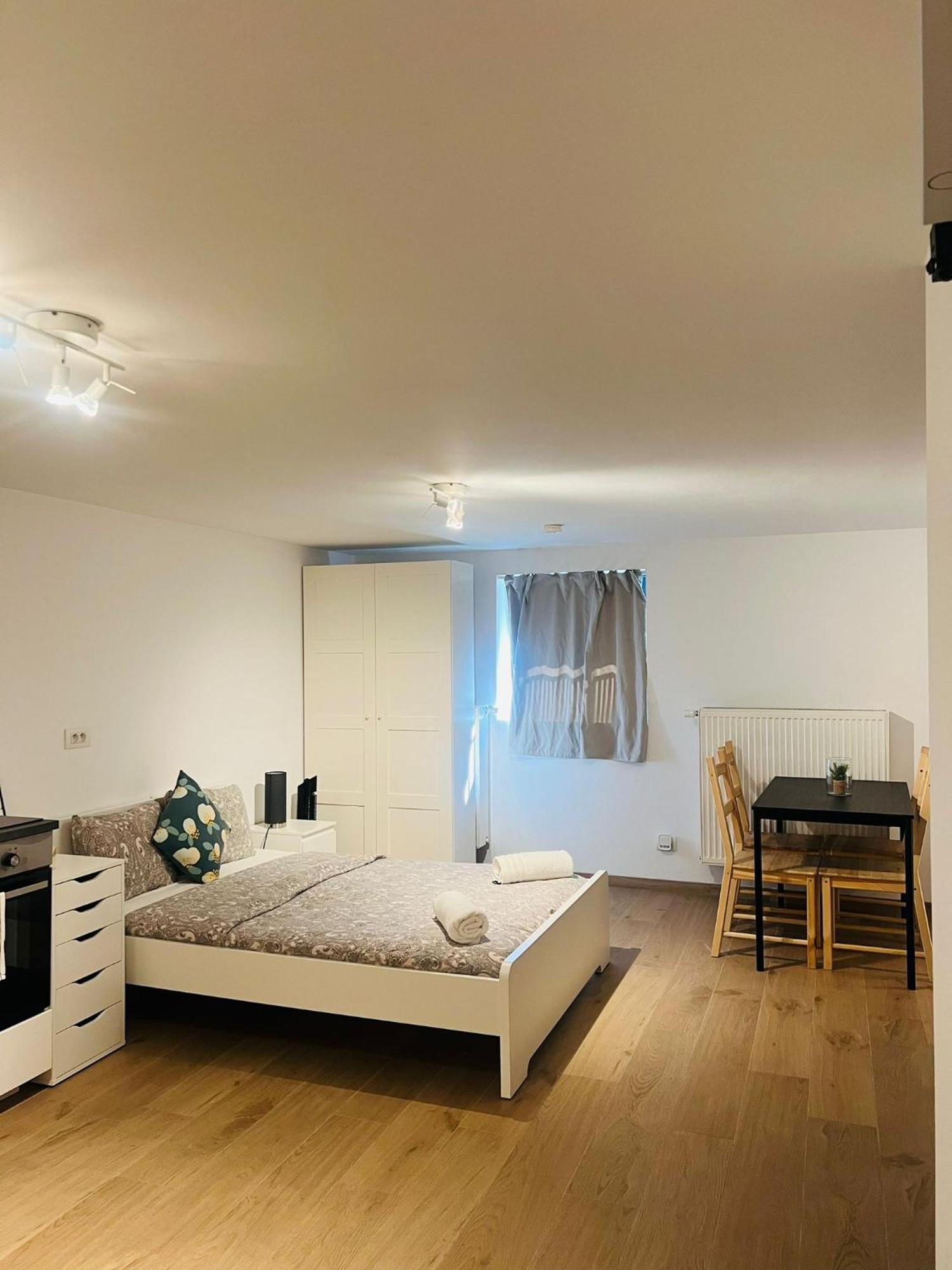 Oneluxstay Near Fashion District Antwerpen Buitenkant foto