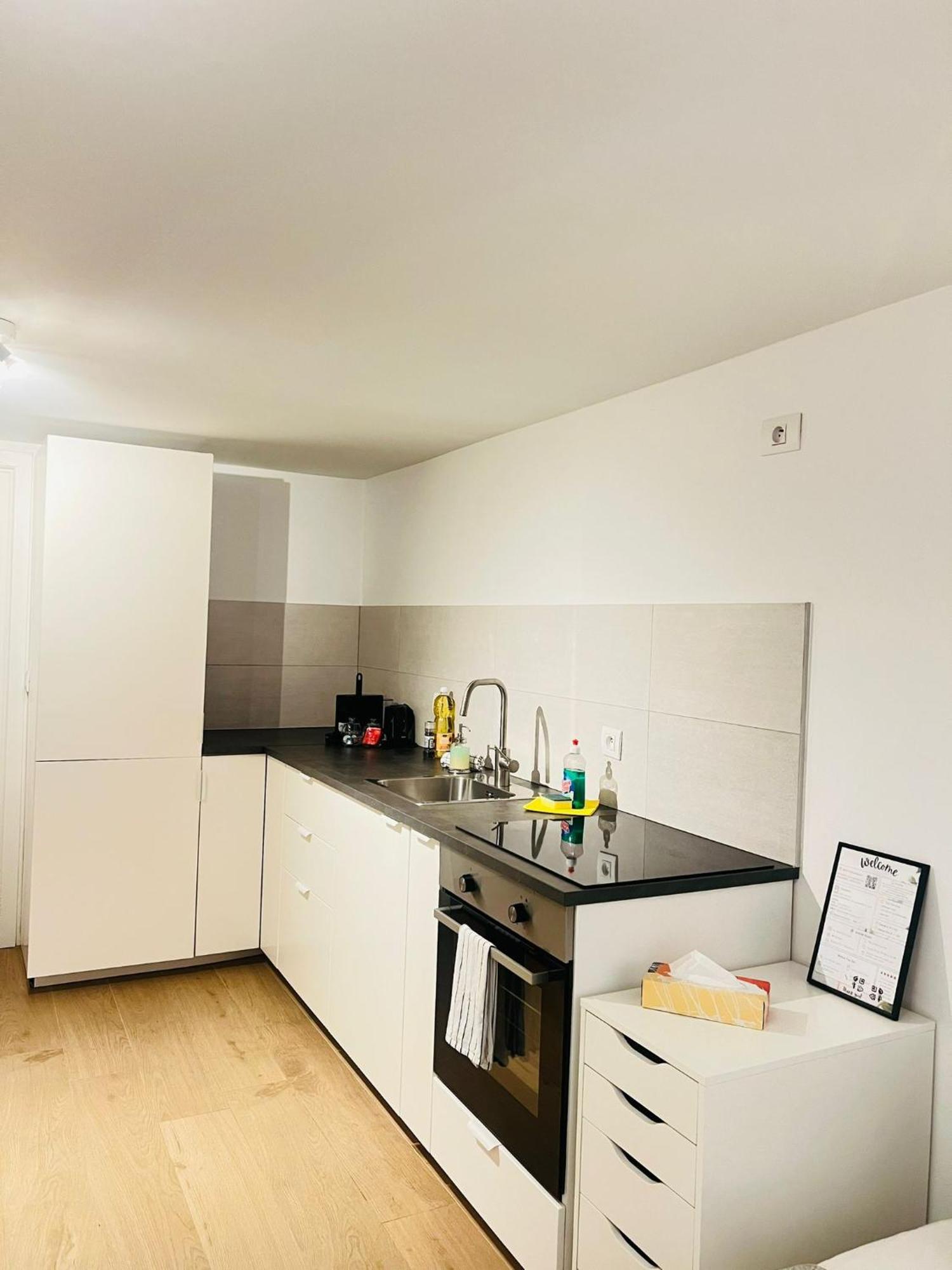 Oneluxstay Near Fashion District Antwerpen Buitenkant foto